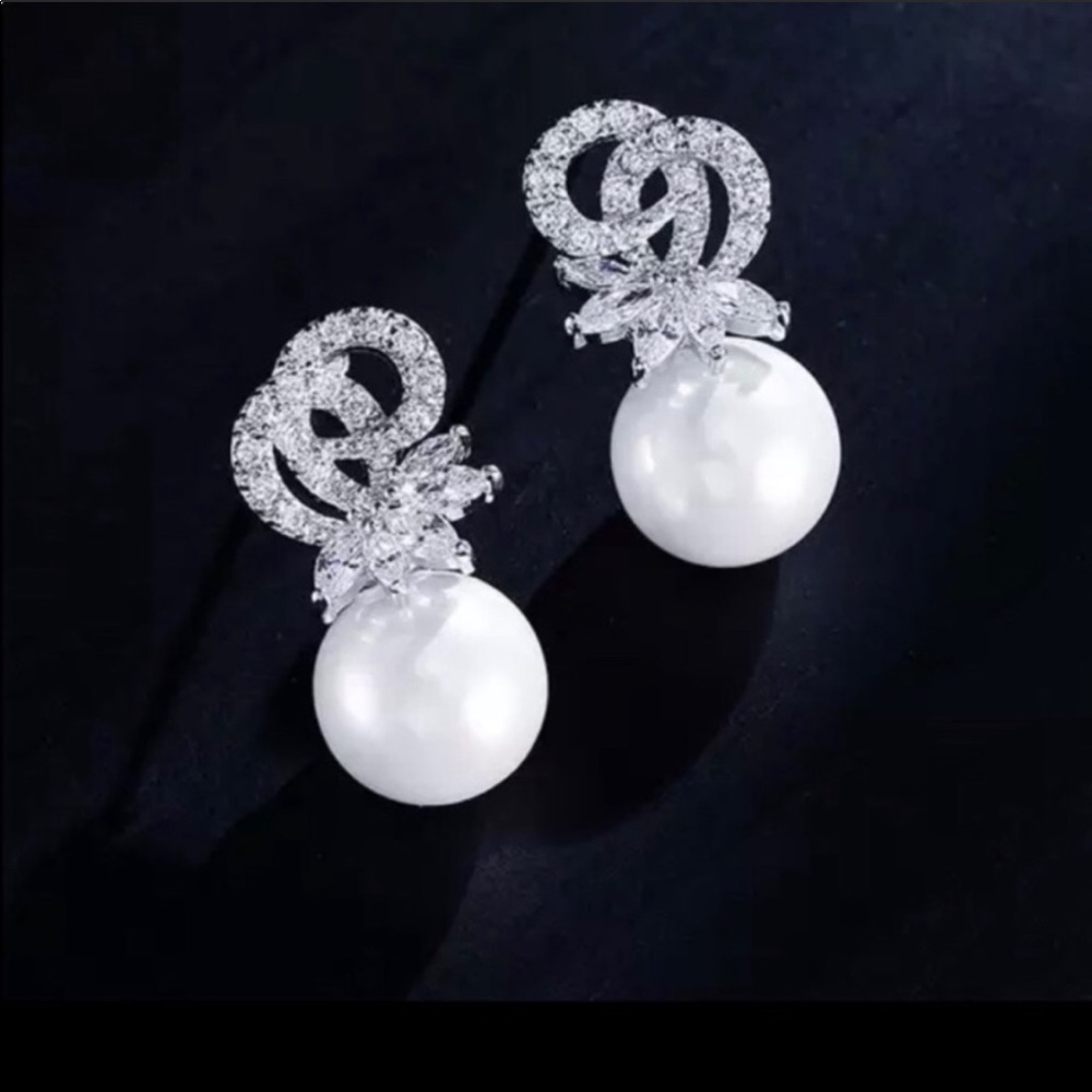 Pearl earrings